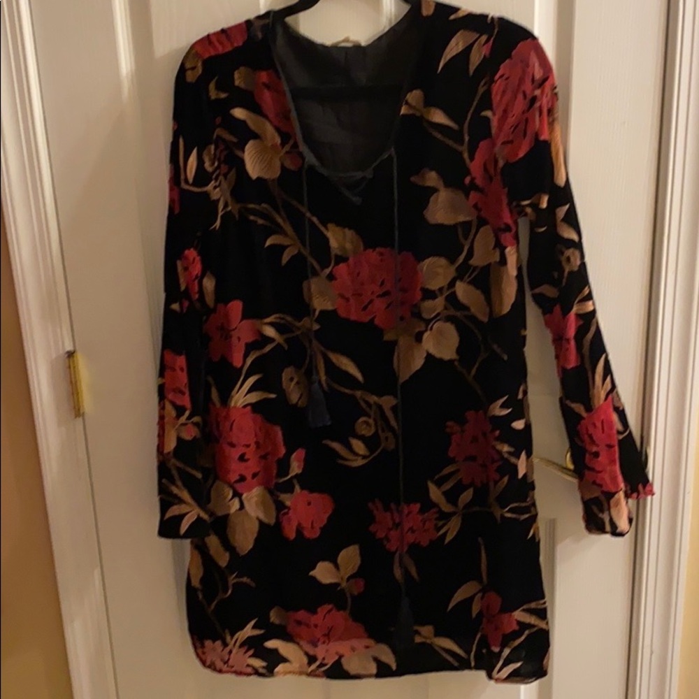 Dress - Picture 6 of 6